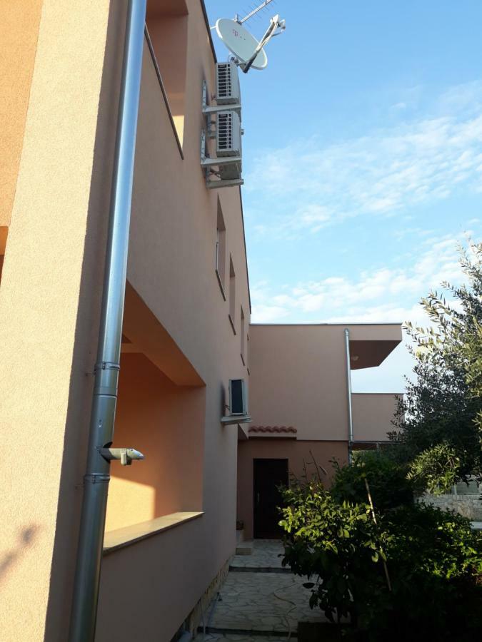 mario Apartment Vir Exterior foto